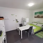 Laura's Dream Appartments *
