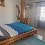 Laura's Dream Appartments פג