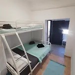 Laura's Dream Appartments דירה