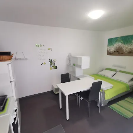 Laura's Dream Appartments *