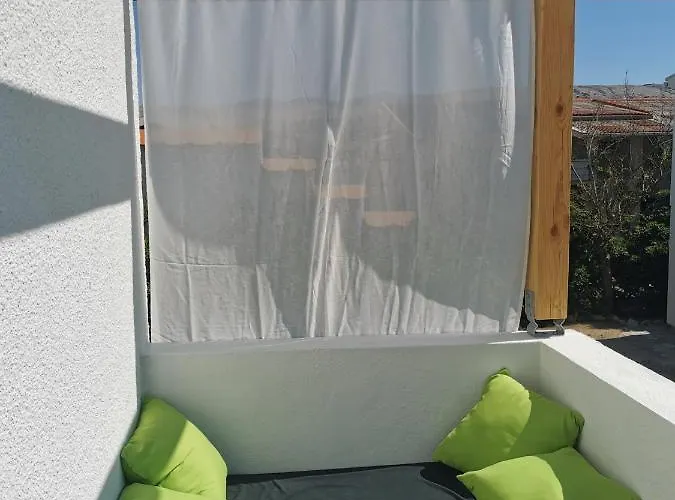 Laura's Dream Appartments Апартаменты Паг