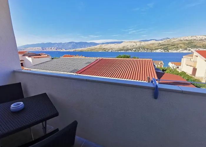 Laura's Dream Appartments Апартаменты Паг